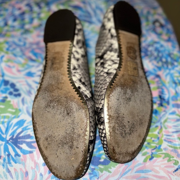Tory Burch Chelsea Python Flats - Picture 10 of 10